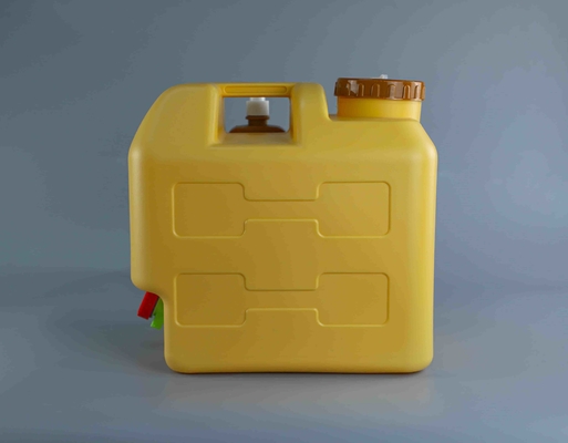 Rectangle HDPE 8 Gallon Outdoor Water Bin For Car Camping
